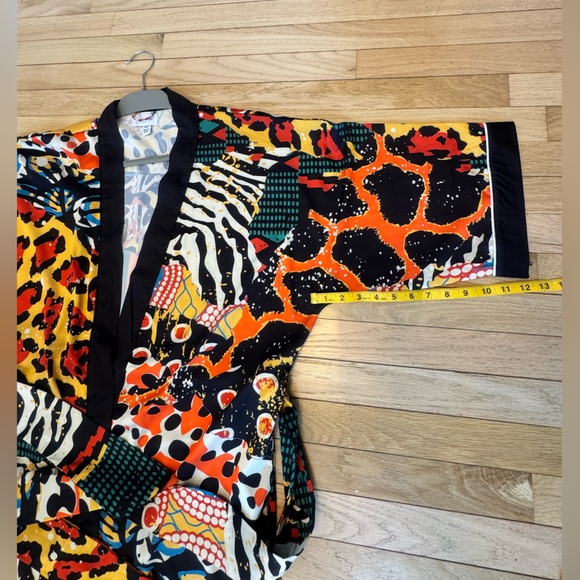 Averie Bold Multicolor Graphic Kimono Robe - Picture 7 of 10